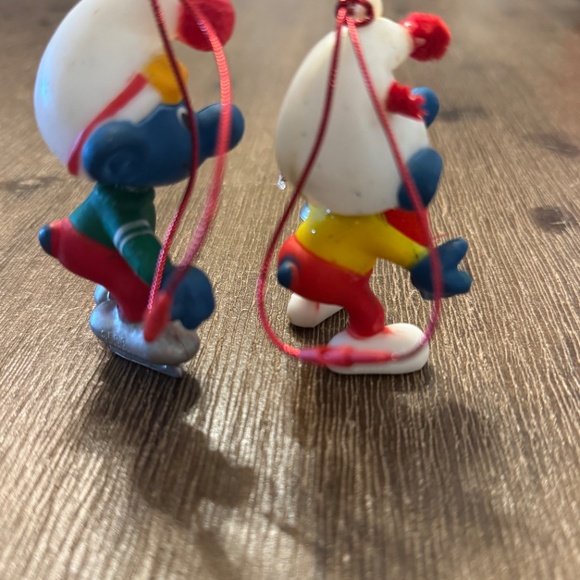 RARE 1970s SMURF Ice Skater & Bell Holiday Figurines Peyo S.E.P.P. Alderbrook - Picture 4 of 9